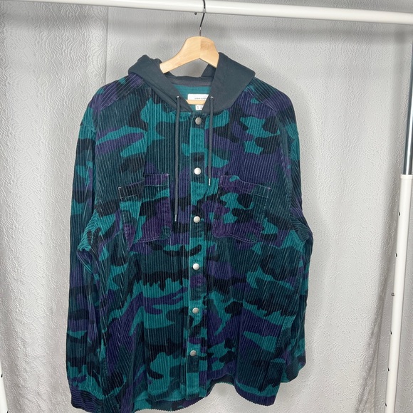 Urban Outfitters Other - Urban Outfitters corduroy camo hooded shirt jacket. XL